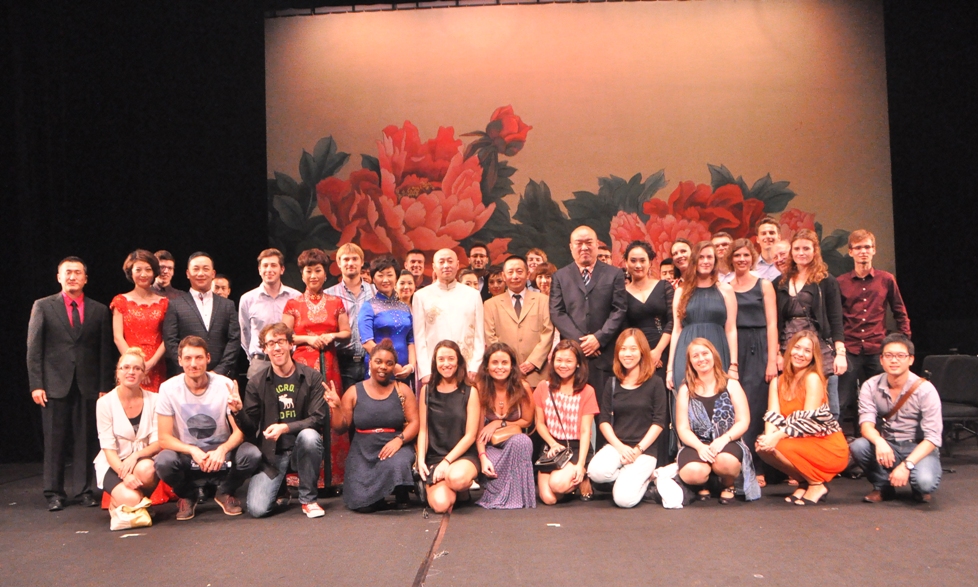 Students stand alongside the China National Peking Opera Company 