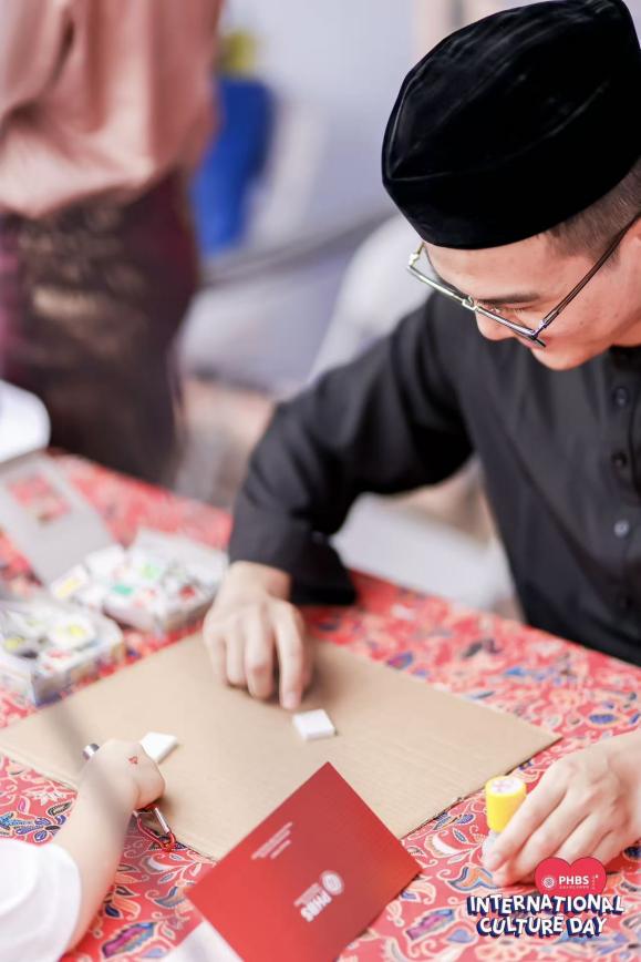 佳辉参加汇丰国际文化节1